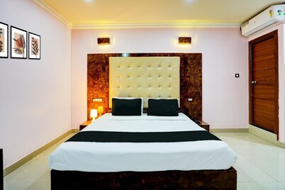 Stylish Stays at MG Road Near Commercial Street