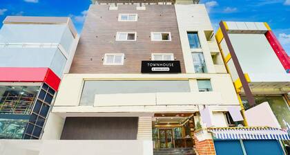 Stylish Stays at MG Road Near Commercial Street