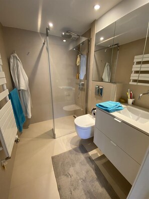 Apartment | Bathroom