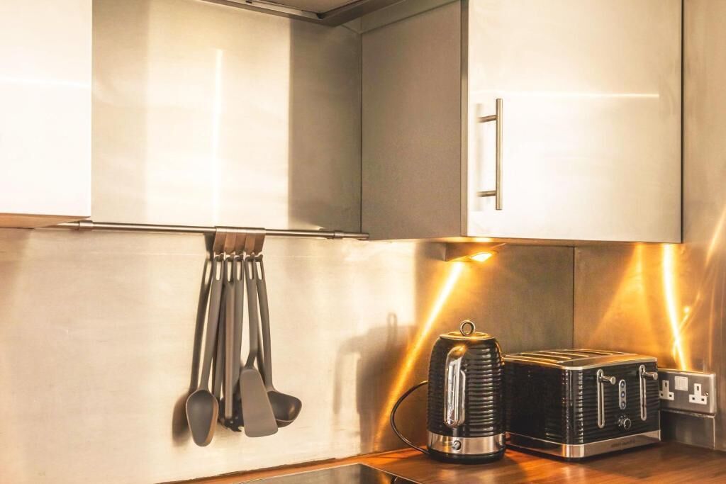 Studio | Private kitchen | Fridge, microwave, oven, stovetop