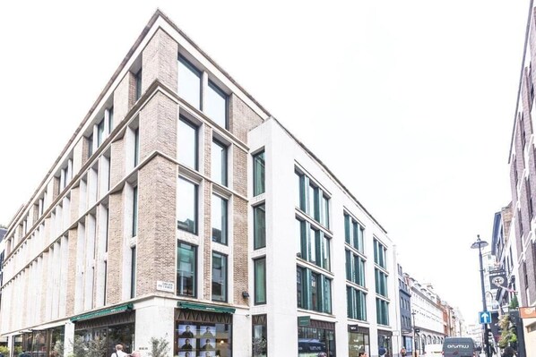 Front of property - Soho Living Apartments on Carnaby Street (London)