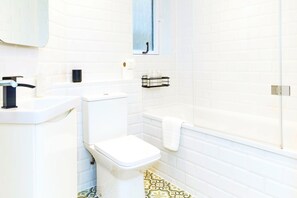 Apartment, City View | Bathroom | Shower, hair dryer, towels, soap - Soho Living Apartments on Carnaby Street (London)