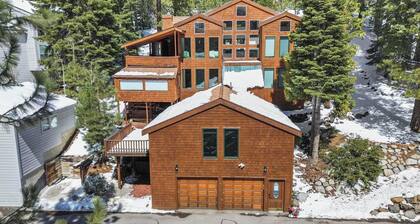 Spacious 4/5BR 4BA Tahoe Retreat w/ Hot Tub – Walk to Lake & Near Ski Resorts