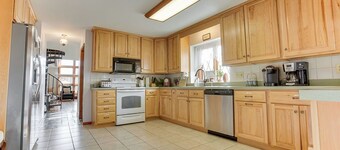 Dearfield Retreat / Hot tub / Game Room / Campfire