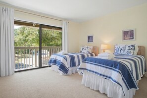 2 Schlafzimmer, Schreibtisch, Bügeleisen/Bügelbrett, WLAN