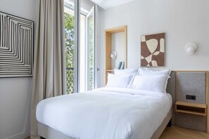 Desk, iron/ironing board, WiFi, bed sheets - Marais - Studio in Paris (Paris)