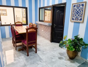 غرفة لتناول الطعام