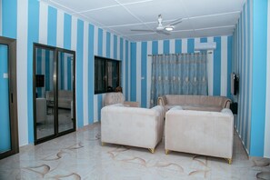 غرفة المعيشة