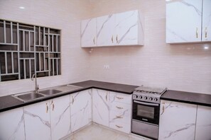 Deluxe Apartment | Private kitchen