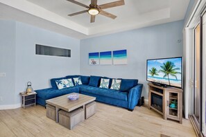 Fernseher, Tischtennisplatte