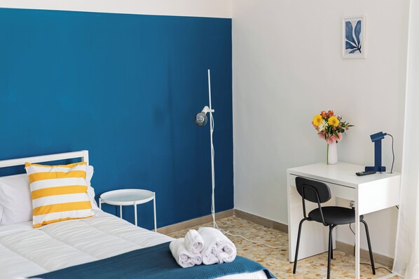 Iron/ironing board, free WiFi, bed sheets