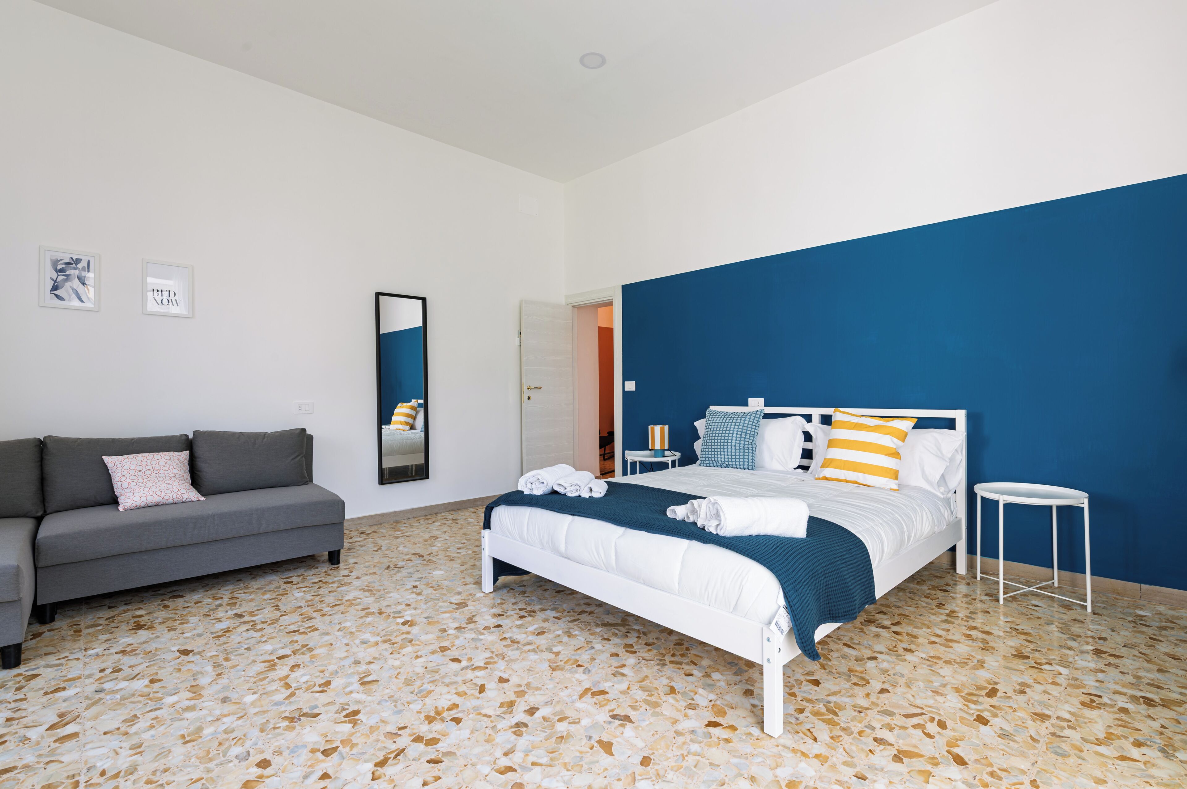 Iron/ironing board, free WiFi, bed sheets