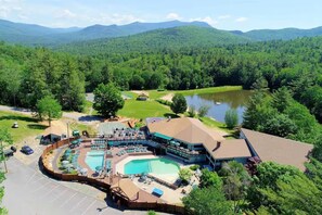 المنشأة من الخارج