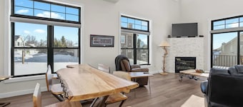New Egg Harbor Construction with Pool,Hot Tub,Gym