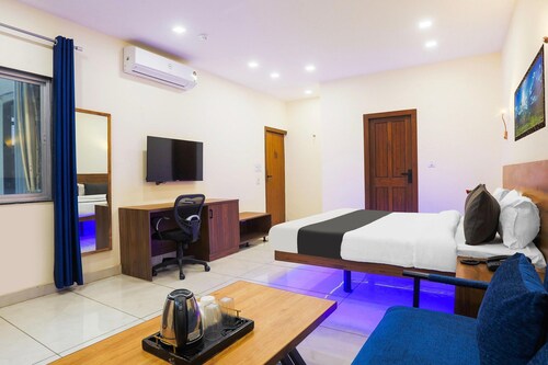 Premium Stays at Vikas Puri West Delhi