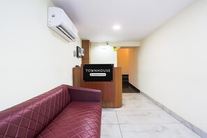 House | Reception - Premium Stays at Vikas Puri West Delhi (New Delhi)