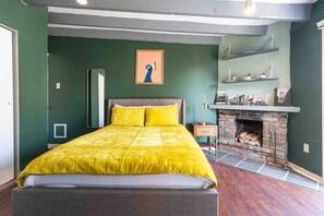 Apartment, 2 Bedrooms | 2 bedrooms, free WiFi - 1918 Duplex with Character City Center (Philadelphia)