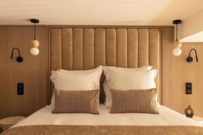 Apartment | 1 bedroom, laptop workspace, iron/ironing board, bed sheets