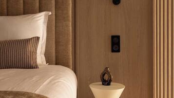 Apartment | 1 bedroom, laptop workspace, iron/ironing board, bed sheets