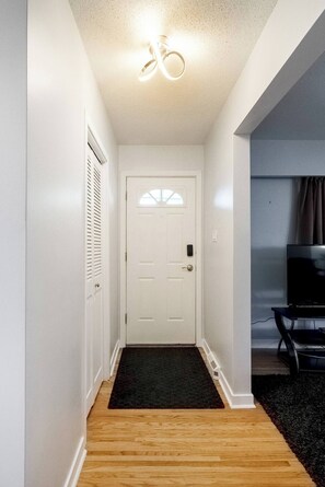 Interior - Beautiful Home In A Prime Location (Winnipeg)