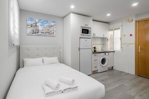 Desk, iron/ironing board, internet, bed sheets