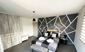 2 Schlafzimmer, Reisekinderbett, WLAN, Bettwäsche