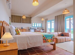 Iron/ironing board, Internet, bed sheets