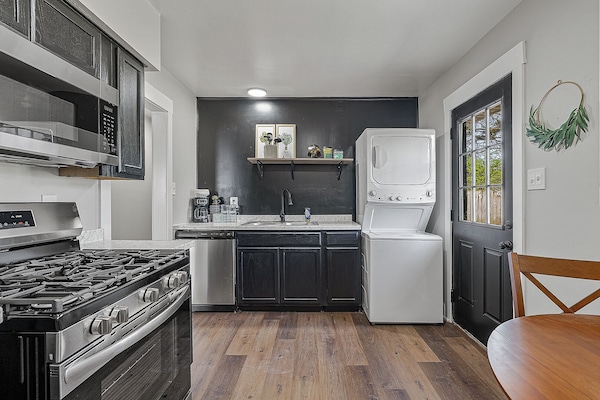 Frigorífic, microones, forn i placa de cuina