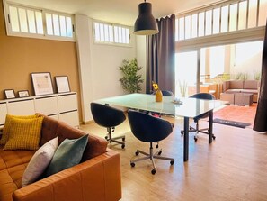 Interior - Eden's Retreat - Grand Terrace, Sea Views & Horses - Luxury Nature Escape (Arona)