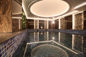 Sauna, bany turc, banys de fang i massatges 