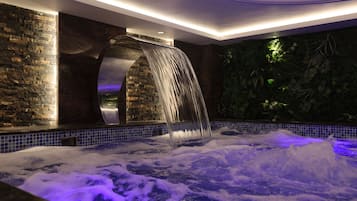 Sauna, Dampfbad, Schlammbad, Massageanwendungen