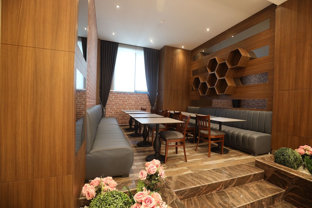 Hotel GOLDEN HILLS photo 6