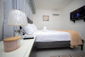 2 bedrooms, desk, iron/ironing board, free WiFi