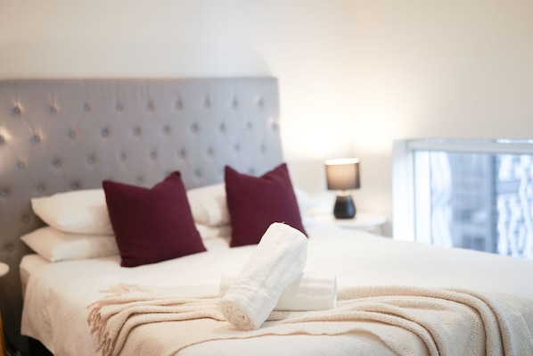 2 chambres, bureau, fer et planche à repasser, Wi-Fi gratuit