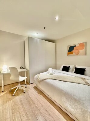 2 slaapkamers, een bureau, een strijkplank/strijkijzer, gratis wifi