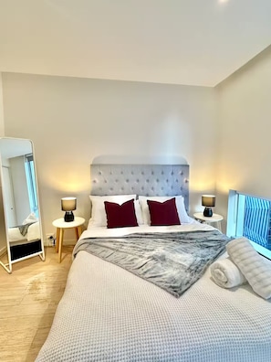 2 bedrooms, desk, iron/ironing board, free WiFi