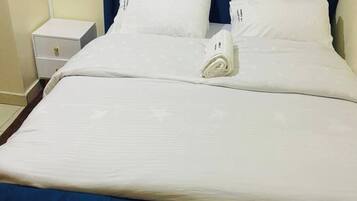 1 bedroom, in-room safe, iron/ironing board, free WiFi