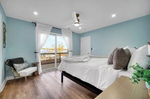 5 bedrooms, iron/ironing board, free WiFi, bed sheets