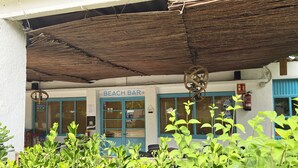 Exterior detail - Bungalow in Canet de Mar Near Scenic Beach (Canet de Mar)
