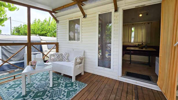 Balcony - Bungalow in Canet de Mar Near Scenic Beach (Canet de Mar)