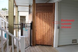 Property grounds - Stunning Oceanfront Retreat w/ Private Pool, Elevator, Handicap Accessibility (Ocean Isle Beach)
