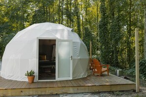 Terrace/patio - Field Trip Unit 18 GeoDome (Travelers Rest)