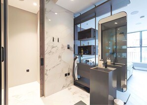 Apartment | Bilik Mandi | Pancuran mandi, kelengkapan dandanan diri percuma, pengering rambut