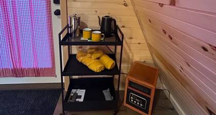 Field Trip Unit 23 A-Frame / Cozy A-Frame with private fire pit