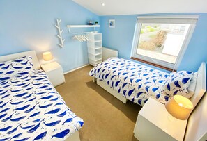 2 habitaciones, decoración personalizada y muebles diferentes 