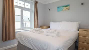 Cottage | 4 bedrooms, individually decorated, individually furnished, free WiFi