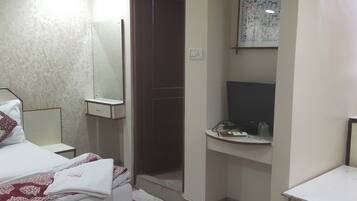 Deluxe Room | WiFi (free), individually furnished