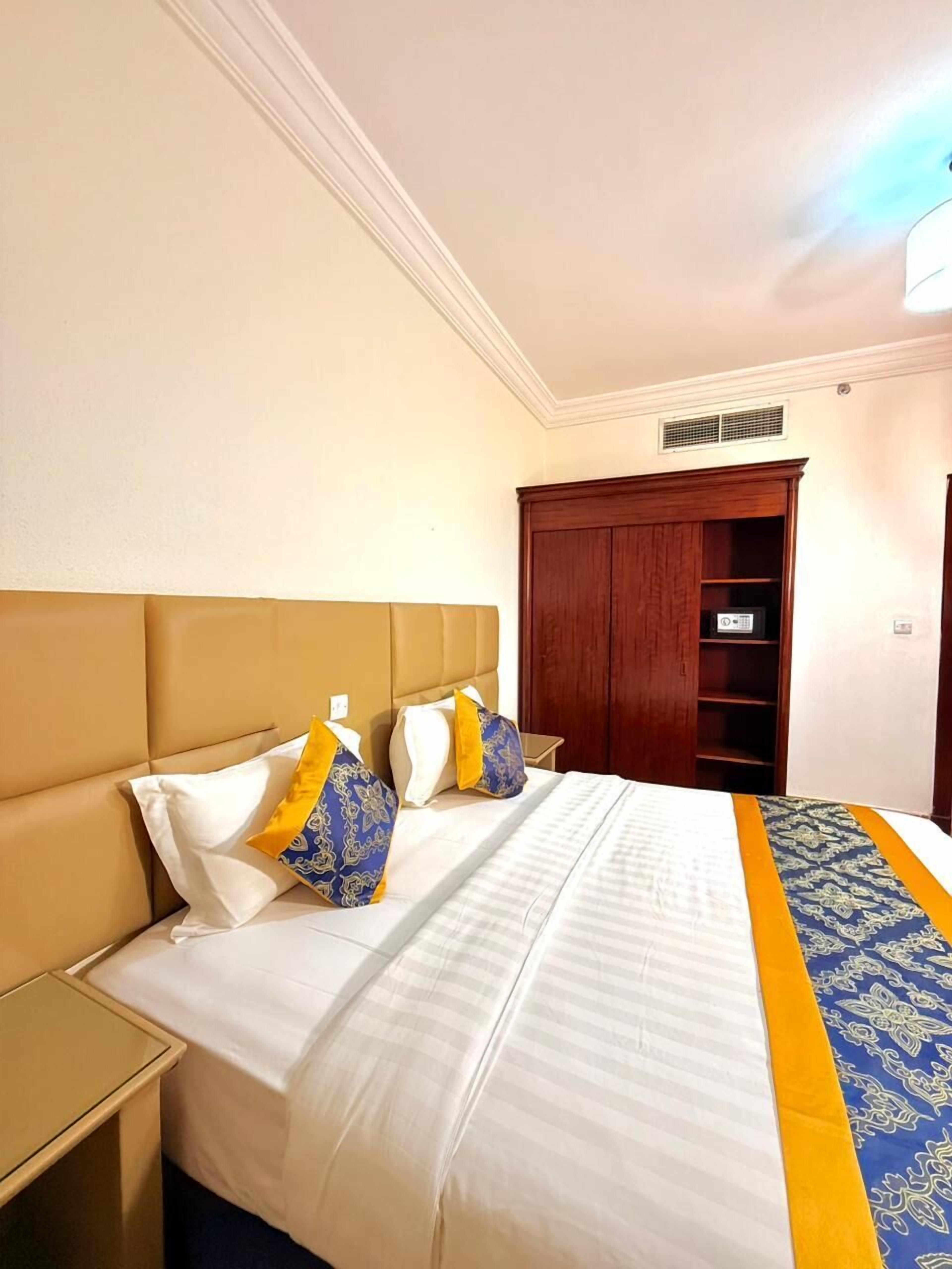 Blackout drapes, iron/ironing board, free WiFi