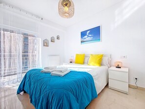 Bügeleisen/Bügelbrett, kostenloses WLAN, Bettwäsche