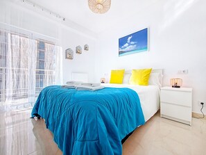 Iron/ironing board, free WiFi, bed sheets - Apartment close to the beach (Mar de Cristal)